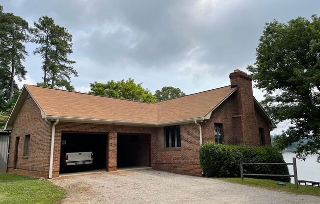 Three Bedroom Brick Ranch in Terrell with views of Lake Norman