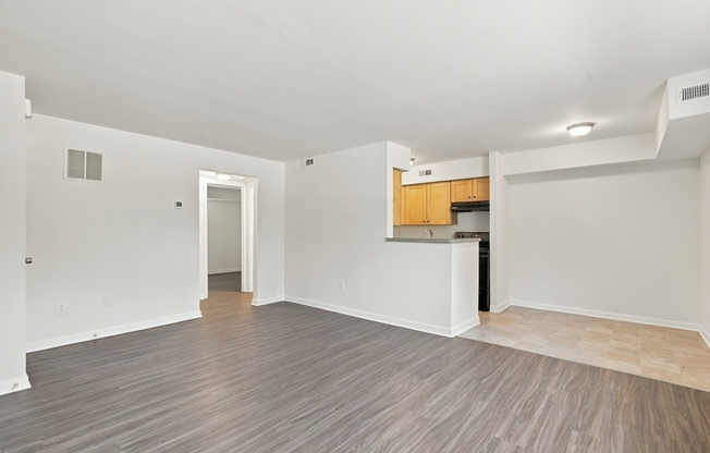 5001 MIDWOOD AVE
