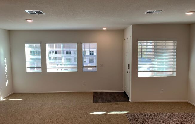Murrieta 3 Bedroom + Loft Condo with 2 Car Attached Garage