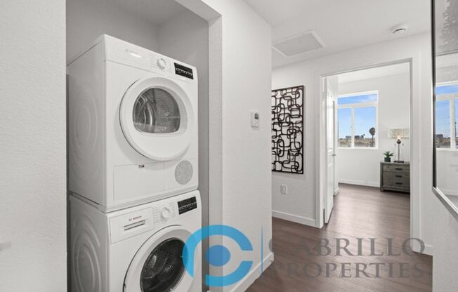 2 beds, 2 baths, 914 sqft, $3,500, Unit 213