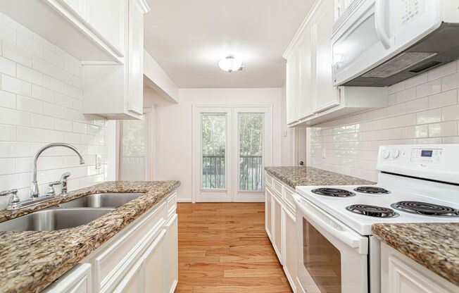 2 beds, 2 baths, $1,200, Unit 5