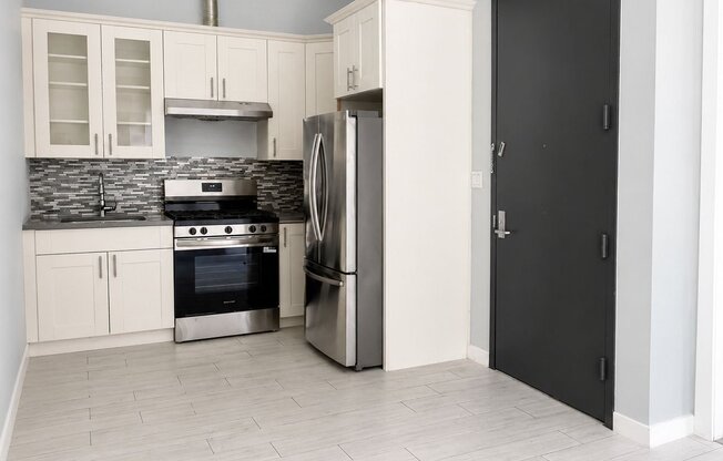 560 RIVERDALE AVE