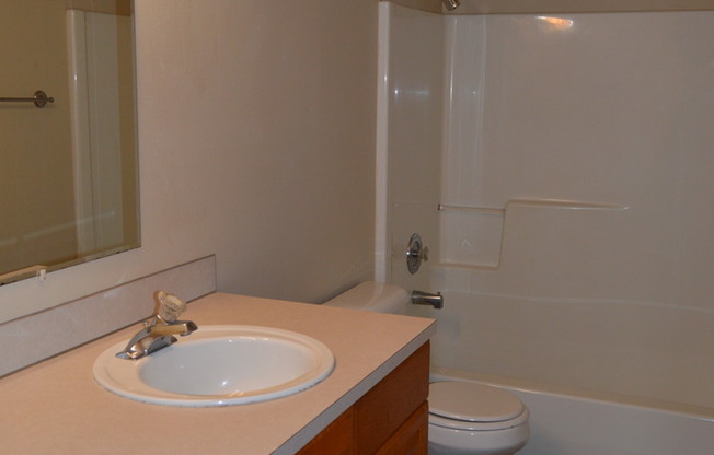 3 beds, 2 baths, $2,250