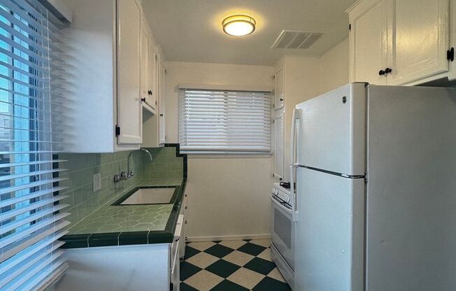 Studio, 1 bath, $1,450, Unit 1149-2