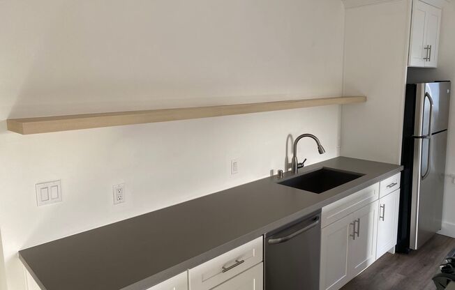 1 bed, 1 bath, 800 sqft, $2,900, Unit 16