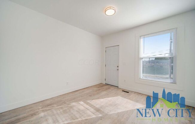 2 beds, 1 bath, $1,299, Unit 189 N Central Ave