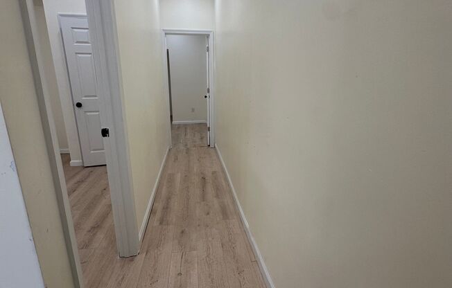 2713 W Glenwood 1st floor