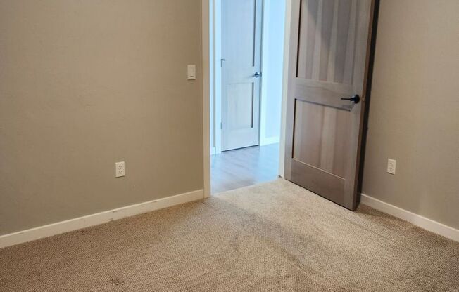 2 beds, 2 baths, 1,132 sqft, $1,650, Unit 402