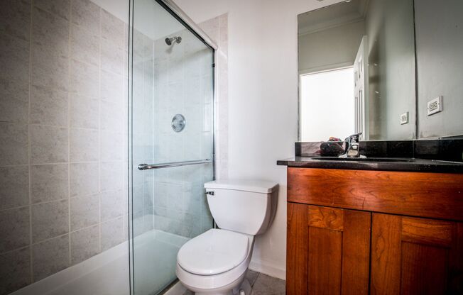3038 W Flournoy