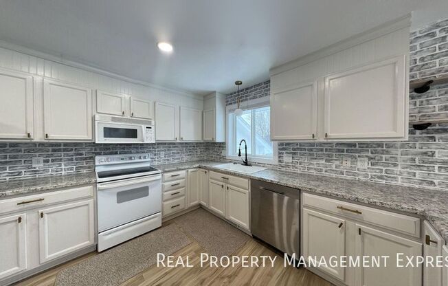 6600 W 61 ST