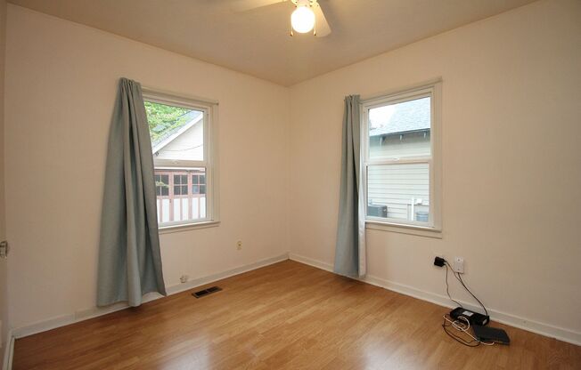 2 beds, 1 bath, $2,495