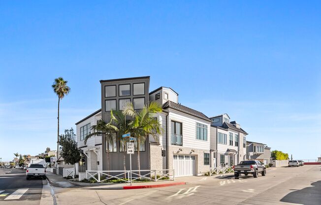 Stunning Brand-New Construction on the Newport Beach Peninsula