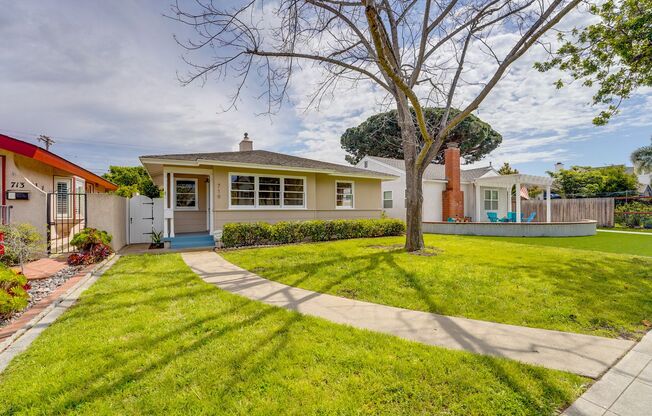 Cute-as-a-Button Coronado "Palmer" Home in a Fabulous School-Side Location – Coronado Village
