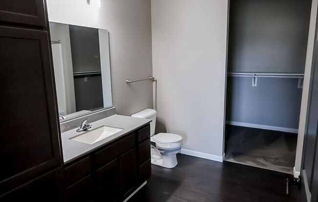 2 beds, 2 baths, 1,185 sqft, $1,450, Unit 3500-108