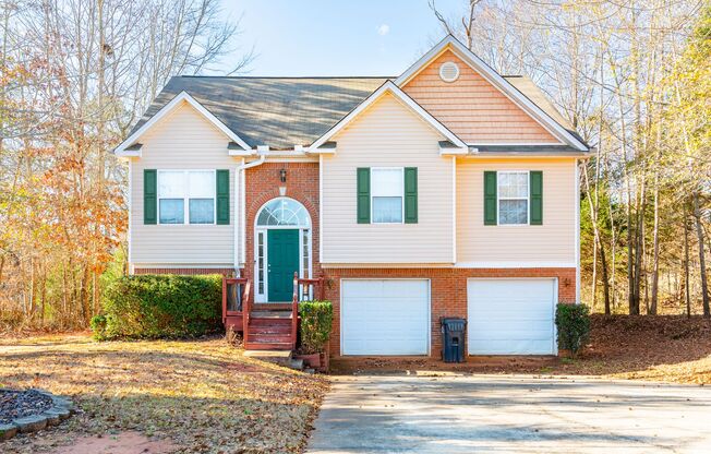 Spacious 4 Bedroom, 3 Bathroom Home in Covington, GA - Available Now!