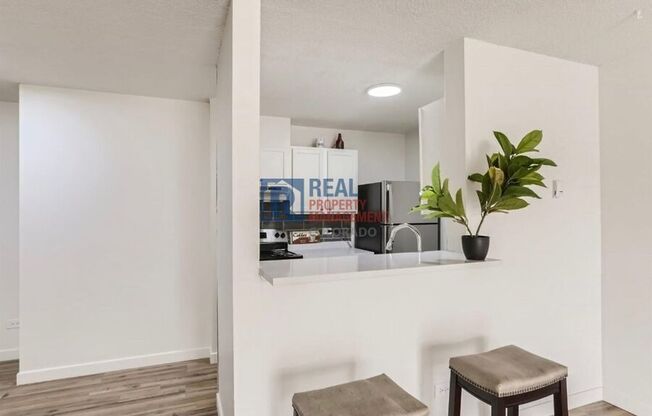 2281 S VAUGHN WAY