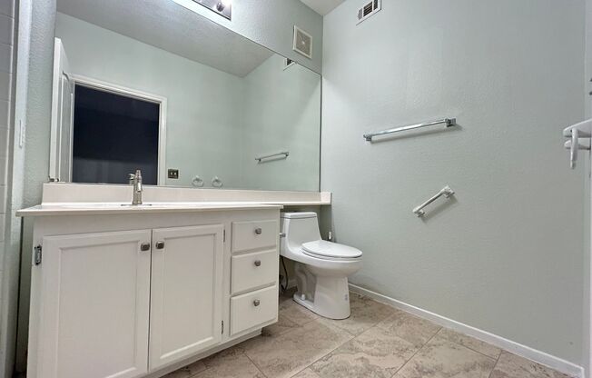 3 beds, 2 baths, $1,695