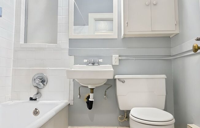 Studio, 1 bath, 467 sqft, $1,200, Unit 402