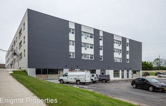2867 S. Kinnickinnic Ave.