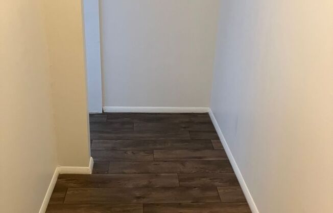 Studio, 1 bath, 182 sqft, $1,200, Unit 301