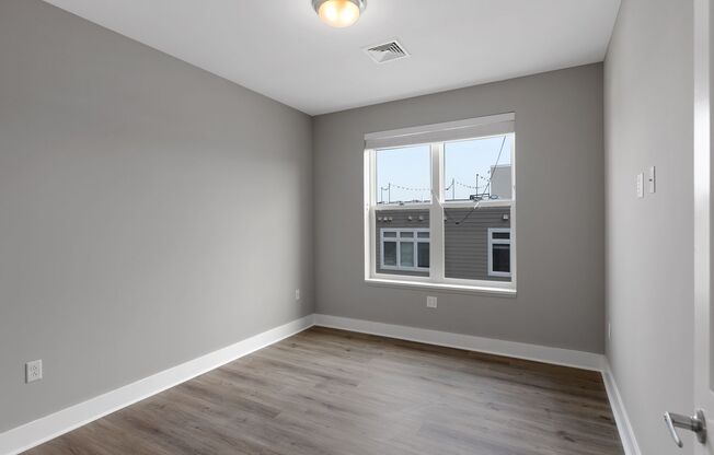 1 bed, 1 bath, 750 sqft, $1,600, Unit 201