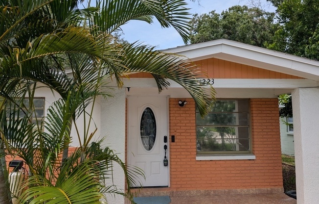 4223 W LAUREL ST