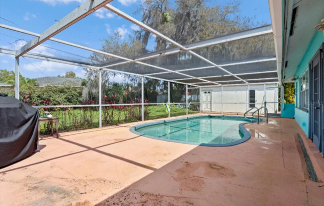 3767 DESOTO RD