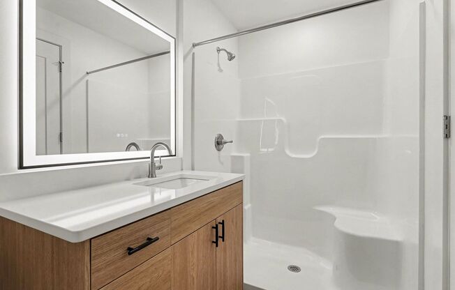Studio, 1 bath, 586 sqft, $1,390, Unit Apartment #101