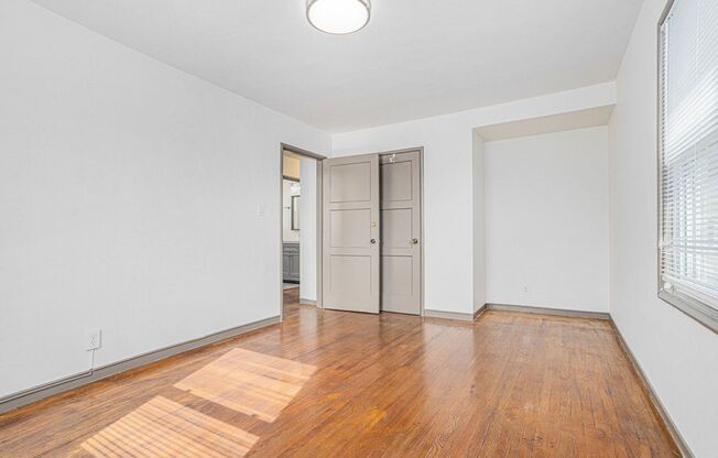 2 beds, 1 bath, $2,900, Unit 1079 Alcatraz Ave #B