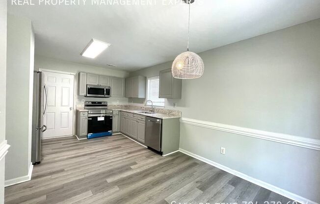 3 beds, 2.5 baths, 1,334 sqft, $1,795