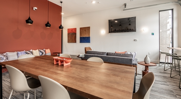 Poste Apartments
