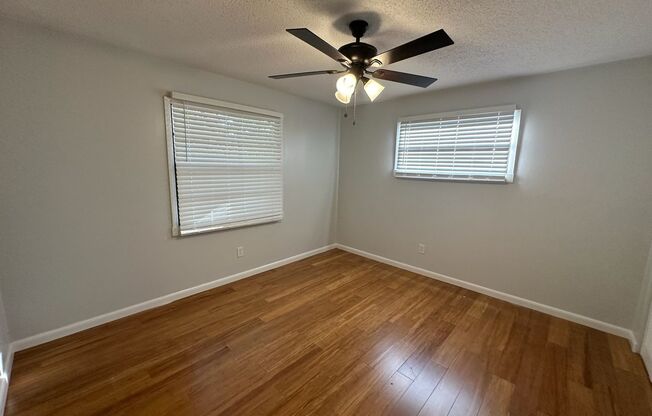 2 beds, 1 bath, $1,915