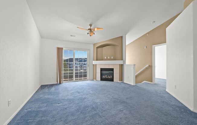 Beautiful 2 Bed 2 Bath Condo near Parkfield Lake Park!