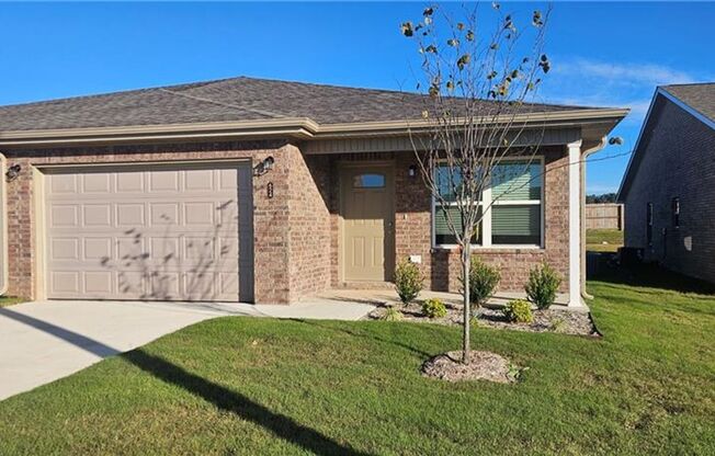 3 beds, 2 baths, 1,300 sqft, $1,450, Unit 626 69th Ave