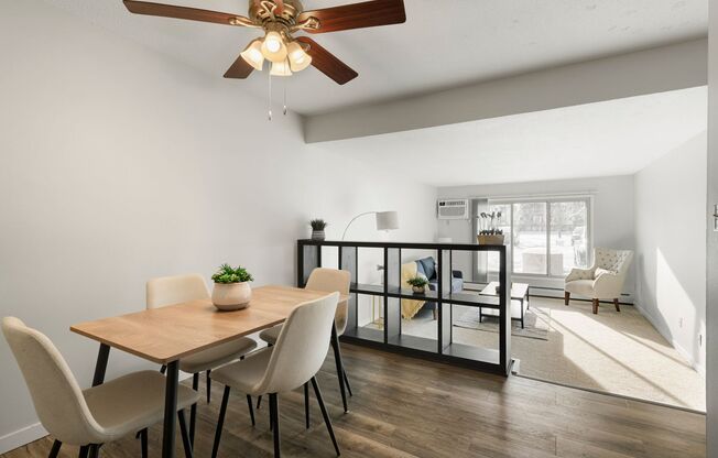 2 beds, 2 baths, 1,100 sqft, $1,525, Unit 142