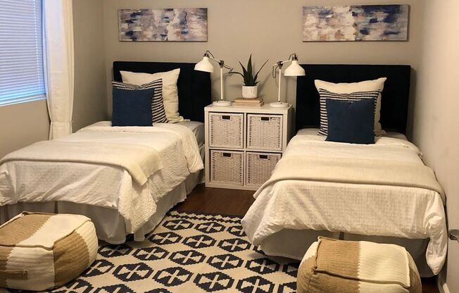 2 beds, 1.5 baths, 1,000 sqft, $3,595, Unit 08