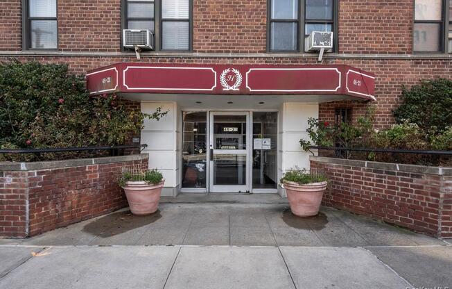 48 21 40 ST