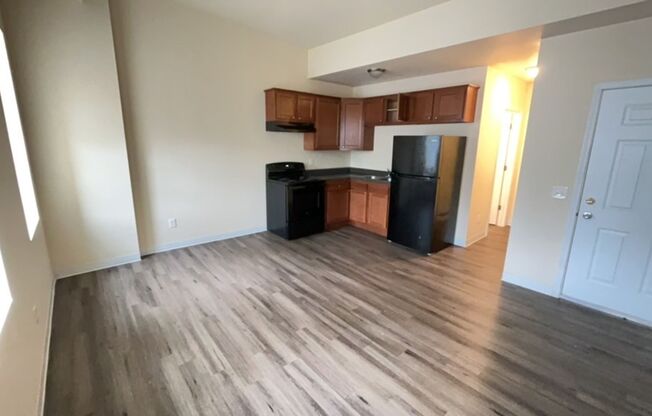 1 bed, 1 bath, $750