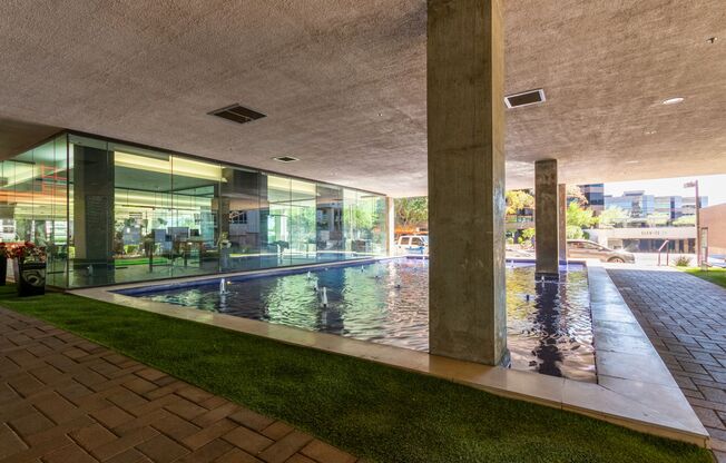 2 beds, 2 baths, $2,100, Unit # 523