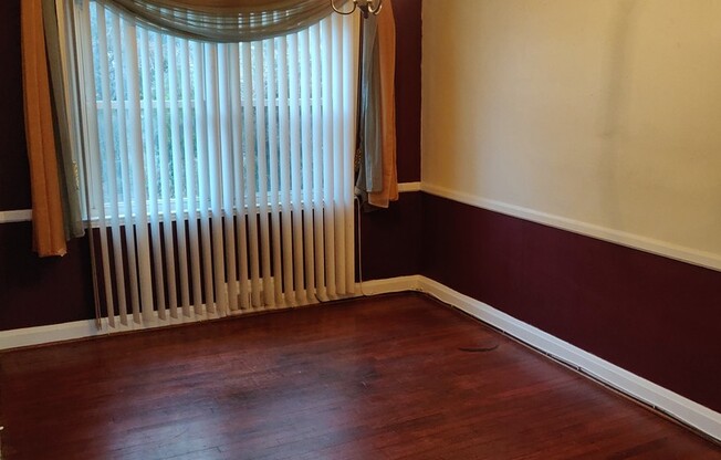 Charming 3 Bedroom/1.5 Bathroom Townhome in Cameron Village, MD!