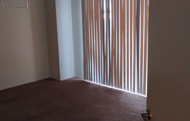 2 beds, 2 baths, 984 sqft, $1,650, Unit 140