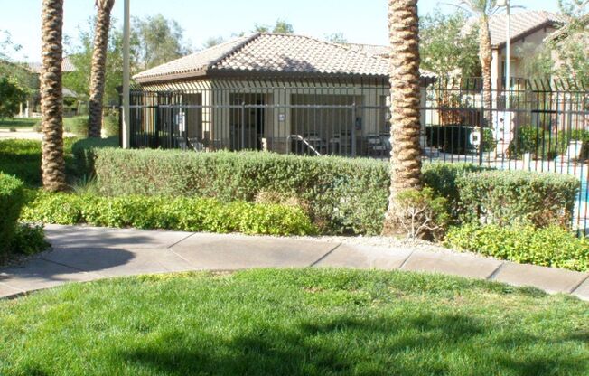 3 beds, 2 baths, $1,590, Unit # 2142