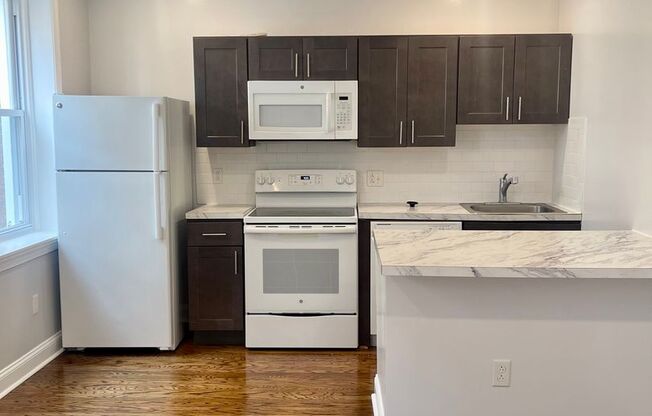 1 bed, 1 bath, 375 sqft, $1,250, Unit 3H