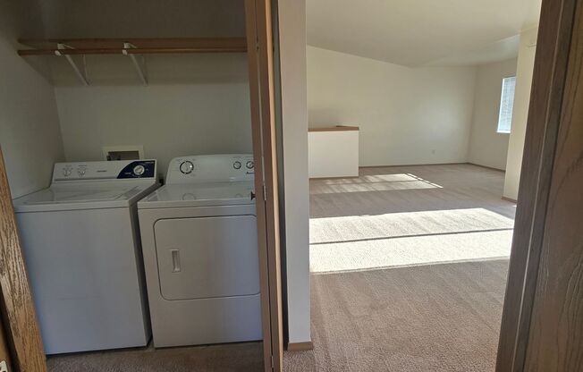 2 beds, 1 bath, 856 sqft, $1,269, Unit PL   7305