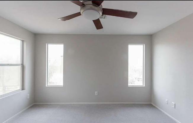 1452 EVENING SONG AVE