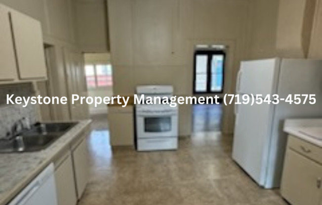 PET FRIENDLY!  Charming 3 Bedroom/1 Bath House in Downtown Pueblo $1100/$1100