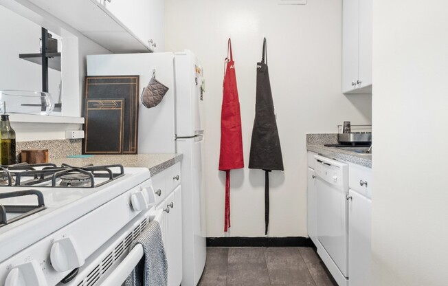 1 bed, 1.5 baths, $5,200, Unit PHG