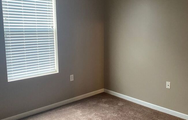 2 beds, 2 baths, 1,184 sqft, $2,025, Unit 209