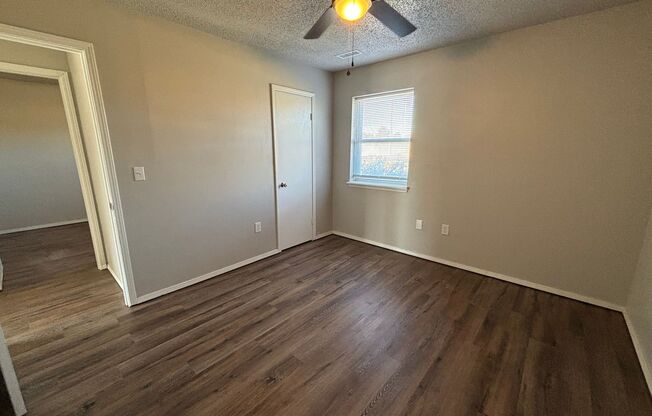 2 beds, 1 bath, $1,200, Unit 1305 W New Hope Rd F1