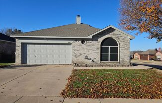 Nice 1 story home in EMSISD